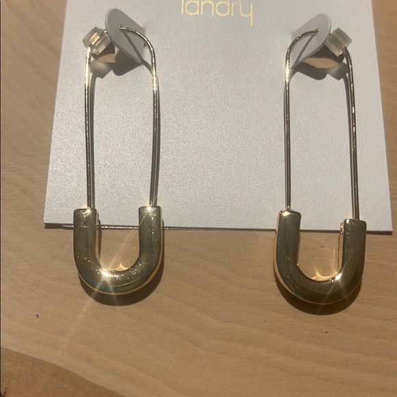 Landry pretty unique long gold earrings 💝💖 - Picture 6 of 6